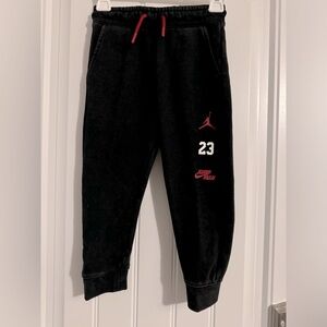 Cool Jordan boys size 4 vintage wash black sweatpants pockets NWT